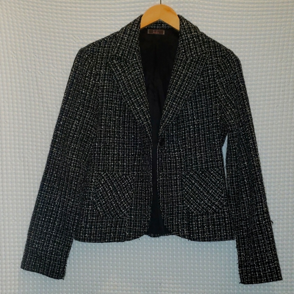 65% Off - DMBM black blazer